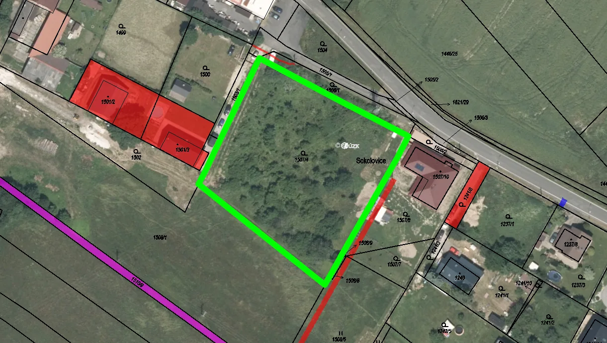 Věcná břemena v katastrální mapě, parcela 1507/4 Komárov