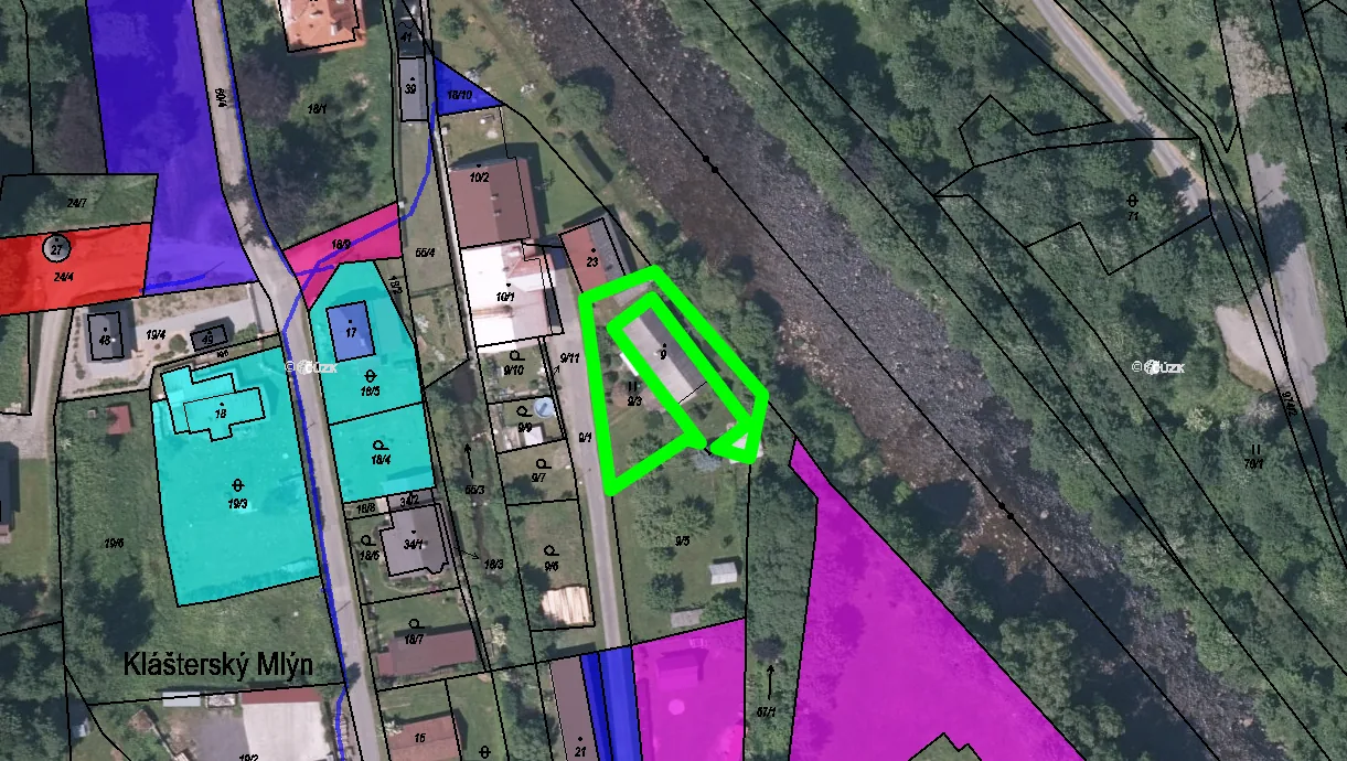 Věcná břemena v katastrální mapě, parcela 9/3 Rejštejn
