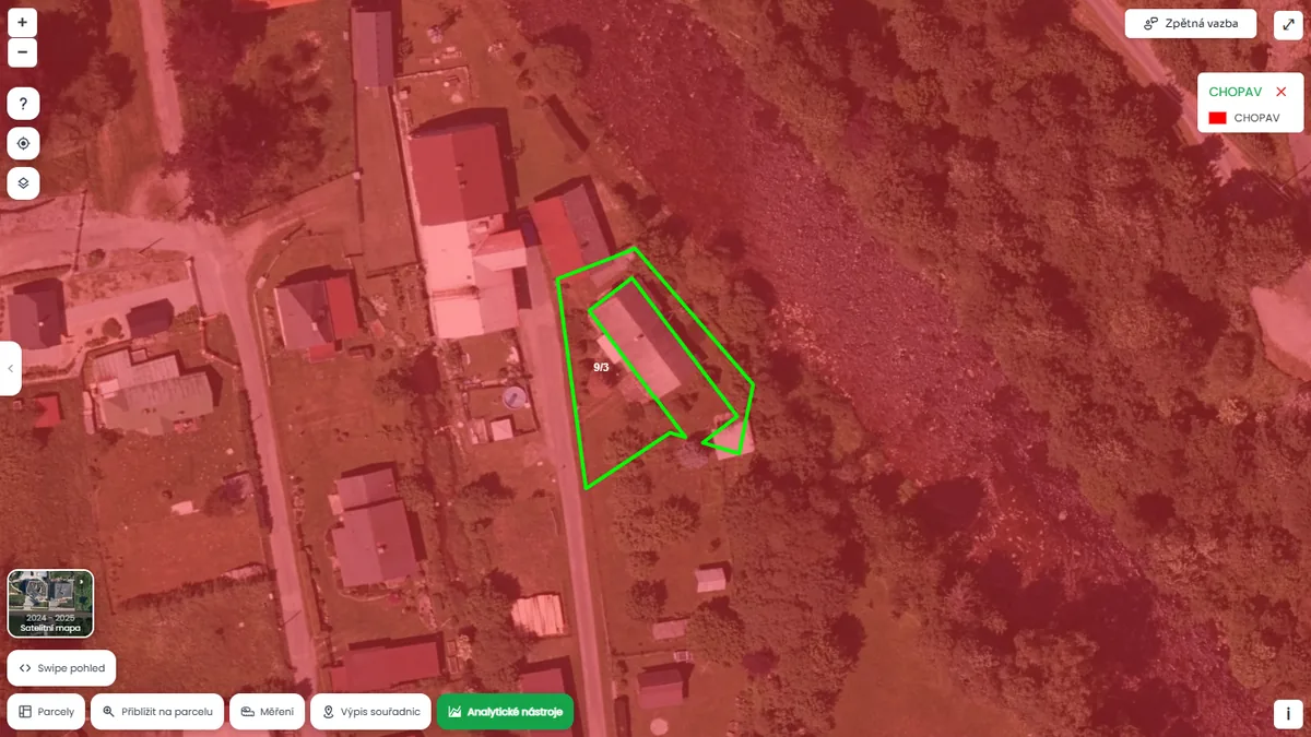 Parcela leží v ochrané oblasti přirozené akumulace vod (mapa Pozemkov)
