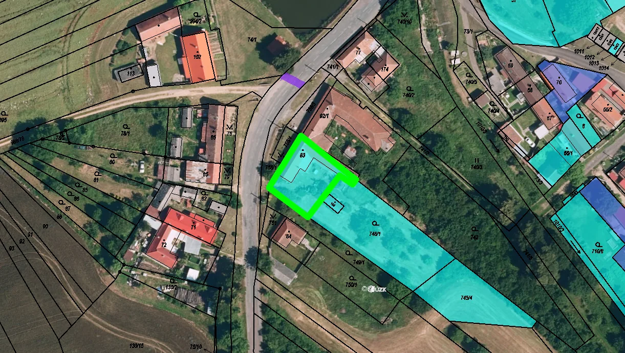 Věcná břemena v katastrální mapě, parcela st. 83 Rozkoš