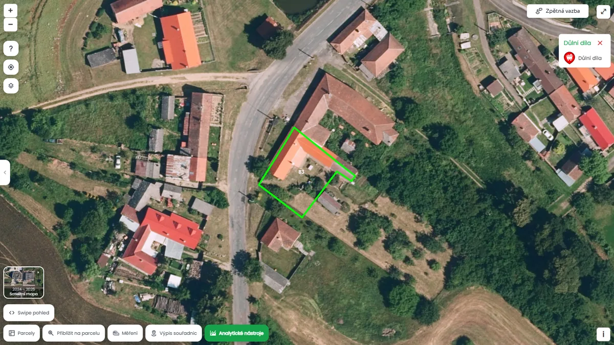 Parcela je poblíž důlního díla (mapa Pozemkov)