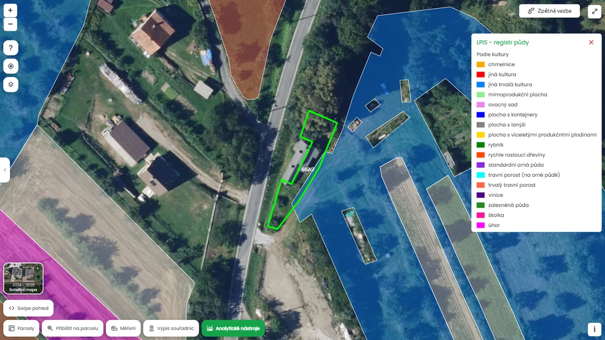 Na parcele se nachází LPIS půdní blok (mapa Pozemkov)